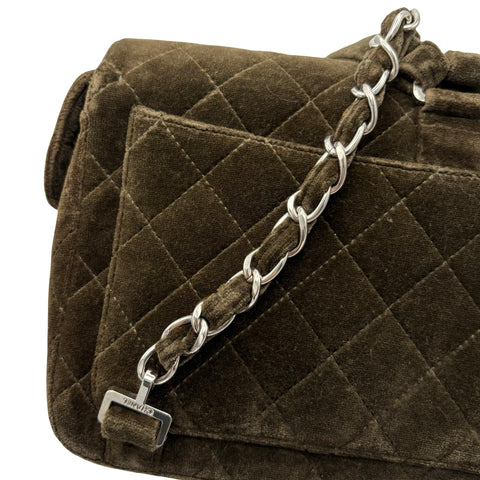 【Usado】 CHANEL Chanel MATELASSE VELOUR BACK PACK Mochila Matelassé de Terciopelo, Serie 4 (1996-1998) Color caqui, terciopelo. Usado. Bolso USADO.