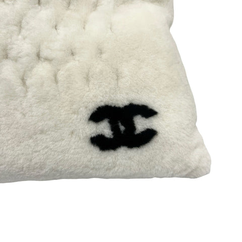 [Pre-owned] CHANEL Cushion Cover Only Accessories White Shearling Cashmere USED