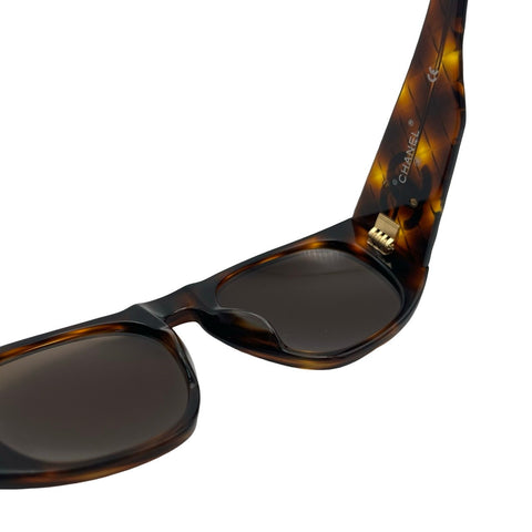 [Used] CHANEL Sunglasses - Apparel, Accessories, Tortoiseshell-style - Used Sale