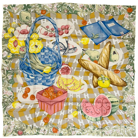 [Brand New] Hermes Carre 90 "Carré en Boucle" Accessories Vert Amande / Blue / Yellow 100% Silk Scarf Brand New 2025 Spring/Summer Collection