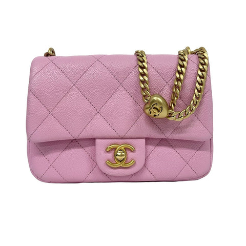 【中古】 CHANEL シャネル MINI MATELASSE ミニマトラッセ ハート金具 フラップバッグ ショルダーバッグ ランダム番(2021年～) ピンク キャビアスキン 中古 USED バッグ