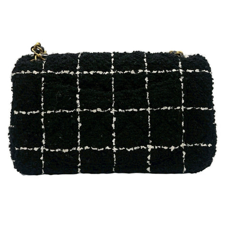 【中古】 CHANEL シャネル TWEED MINI MATELASSE ツイードミニマトラッセ ショルダーバッグ ランダム番(2023年～) ブラック/ホワイト ツイード 中古 USED バッグ