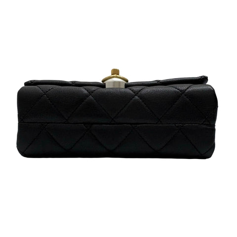 【中古】 CHANEL シャネル MATELASSE  マトラッセチェーンショルダー ショルダーバッグ 28番台(2019年) BLACK レザー 中古 USED バッグ