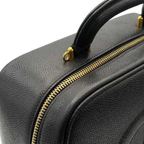 【中古】 CHANEL シャネル 2WAY VANITY BAG デカココ2WAYバニティバッグ ショルダーバッグ メイクポーチ 4番台(1996~1998年） ブラック キャビアスキン 中古 USED バッグ
