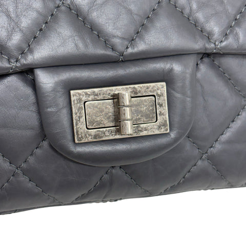 【中古】 CHANEL シャネル 2.55 MATELASSE DOUBLE FLAP 2.55 Bolso de hombro con cadena de joyas con solapa doble Matelassé Serie 15 (2012) Piel de becerro gris Bolso USADO