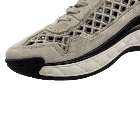[Pre-owned] CHANEL Sneakers Size 38 USED Current Model Apparel Footwear