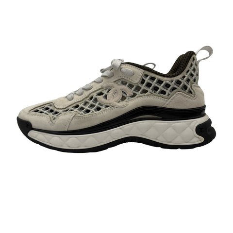[Pre-owned] CHANEL Sneakers Size 38 USED Current Model Apparel Footwear