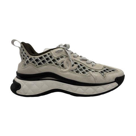 [Pre-owned] CHANEL Sneakers Size 38 USED Current Model Apparel Footwear