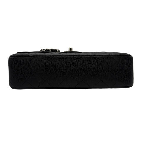 【中古】 CHANEL シャネル MATELASSE 25 BAG マトラッセ 25 ダブルフラップ ショルダーバッグ 26番台(2018年) ブラック キャビアスキン 中古 USED バッグ