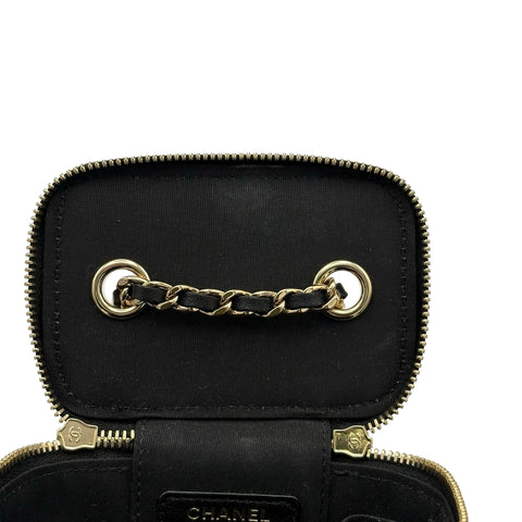 [Pre-owned] CHANEL Raffia Mini Vanity Bag, Shoulder Bag, 30-series (2021), Beige/Black, Raffia/Black, Pre-owned USED Bag