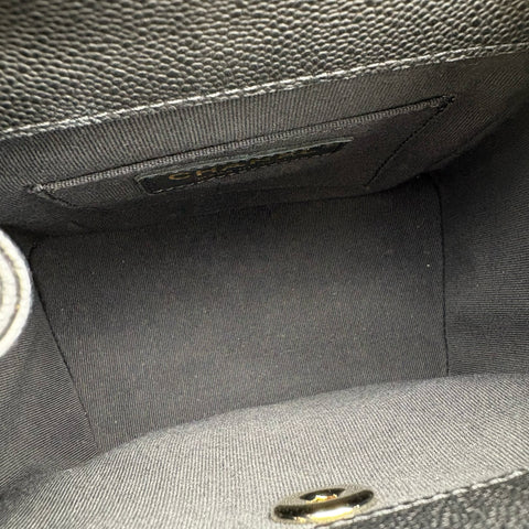 【未使用】 CHANEL シャネル SMALLBACKPACK マトラッセ スモールバックパック バックパック プレート(2021年～) ブラック キャビアスキン 未使用 NEW バッグ