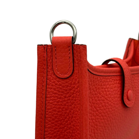 【美品】 Hermes エルメス  エヴリンTPM ローズテキサス レッド系 トリヨン クレマンス シルバー金具 B刻(2023年) ブランドバッグ ショルダーバッグ バッグ  中古品 レディース