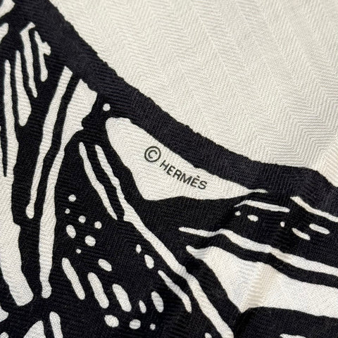 【Producto nuevo sin usar】Hermes Hermès Foulard gigante Carré Géant 《Cavaliers en Forme》 H244008S08 140 Fular grande Cachemira Seda Mujer Regalo