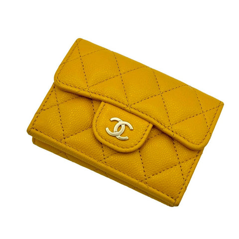 【中古】 CHANEL シャネル クラシックウォレット イエロー キャビアスキン ゴールド金具 三つ折り財布 ランダム番(2021年～) ブランド財布 中古品
