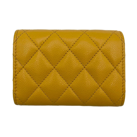 【中古】 CHANEL シャネル クラシックウォレット イエロー キャビアスキン ゴールド金具 三つ折り財布 ランダム番(2021年～) ブランド財布 中古品