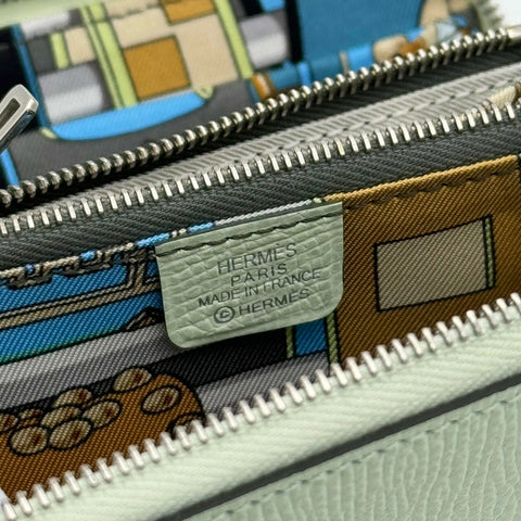 【中古】 Hermès エルメス アザップシルクイン コンパクト ヴェールフィズ エプソン シルバー金具 W刻(2024年) ブランド財布 ウォレット
