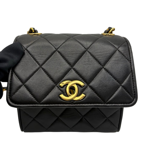 [Pre-owned] CHANEL Matelasse Chain Shoulder Bag, 2 Series (1993-1994), Black, Lambskin, Vintage, Used Bag