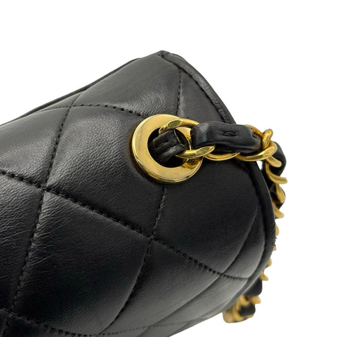 [Pre-owned] CHANEL Matelasse Chain Shoulder Bag, 2 Series (1993-1994), Black, Lambskin, Vintage, Used Bag