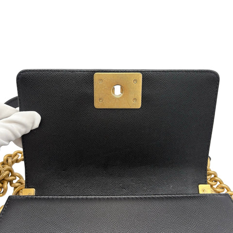【中古】CHANEL シャネル BOY CHANEL SHOULDER BAG ボーイシャネル ショルダーバッグ ランダム番(2021年～) BLACK CAVIAR SKIN 中古 USED バッグ