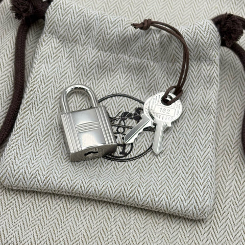 【新品未使用】 Hermes エルメス PICOTIN LOCK PM ピコタンロックPM ハンドバッグ W刻印(2024年) ローズサクラ トリヨン 新品未使用 NEW