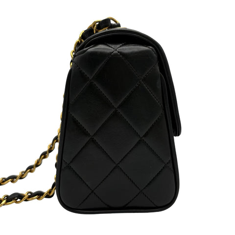 [Pre-owned] CHANEL Matelasse Chain Shoulder Bag, 2 Series (1993-1994), Black, Lambskin, Vintage, Used Bag