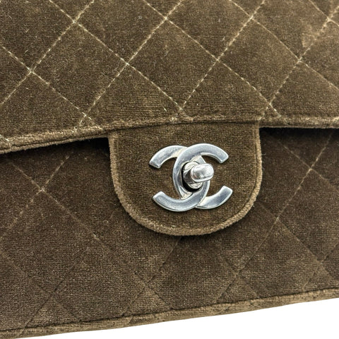 【Usado】 CHANEL Chanel MATELASSE VELOUR BACK PACK Mochila Matelassé de Terciopelo, Serie 4 (1996-1998) Color caqui, terciopelo. Usado. Bolso USADO.